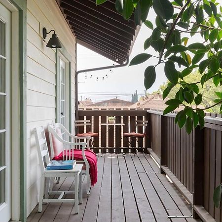 Take It Easy On The Porch In A Hollywood Hideaway Villa Los Angeles Exterior foto