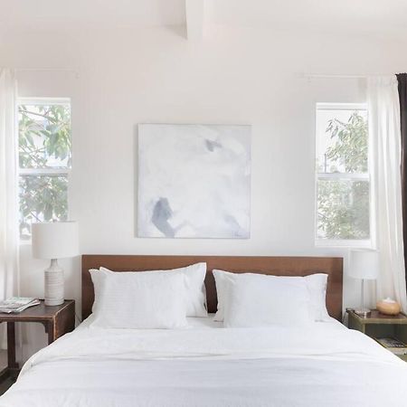 Take It Easy On The Porch In A Hollywood Hideaway Villa Los Angeles Exterior foto